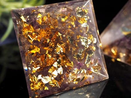 ツリーオブライフタイプ オルゴナイトピラミッド 空間浄化 安眠 魔除け