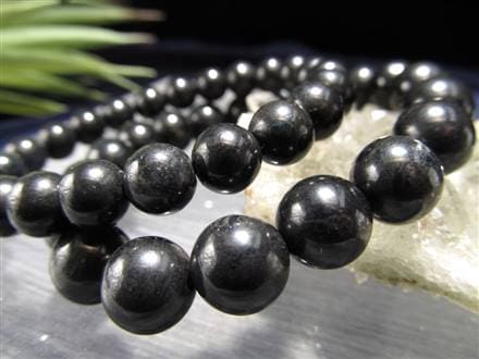 IOIです、神居古潭石、水掘れ石、茄子紺神居古潭石、北海道旭川市神居