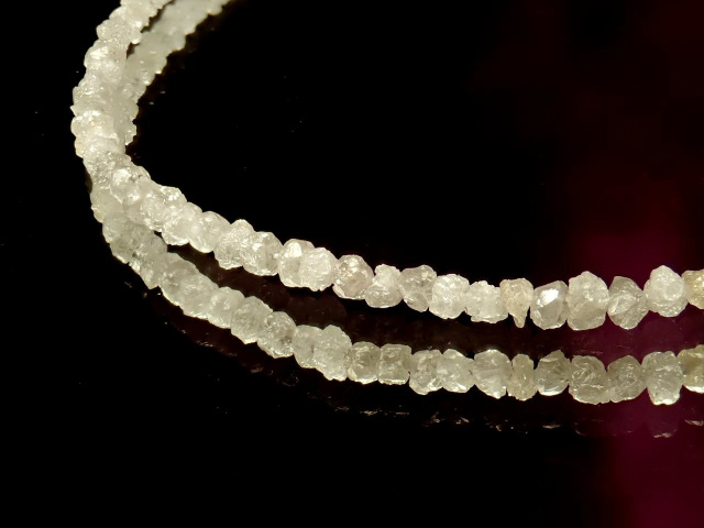 ◇特別入荷！お値打ち価格◇大人気のホワイトカラー◇輝き抜群  