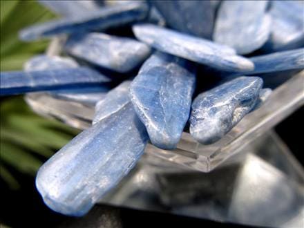 特大】カイヤナイト 結晶