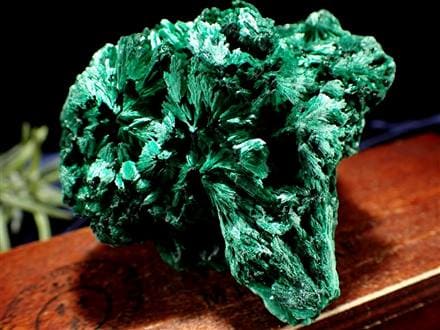 ◇限定入荷◇光沢が美しい繊維状結晶！◇発色良好！癒しの