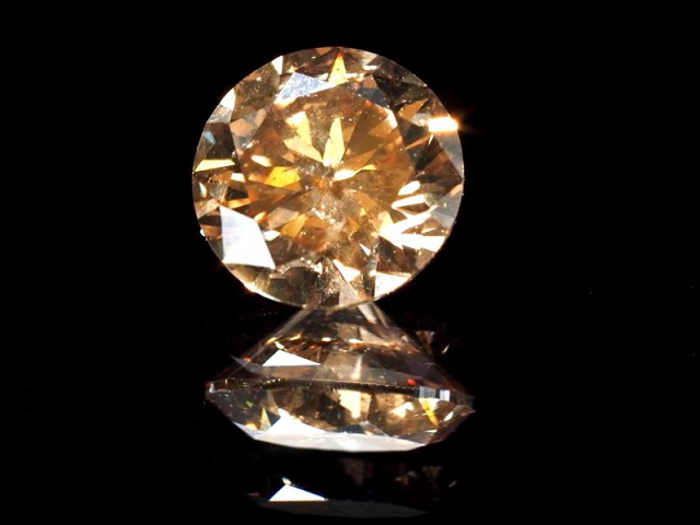 ☆輝き抜群の大粒ダイヤモンド！☆永遠の絆・純潔の石☆限定入荷1点物