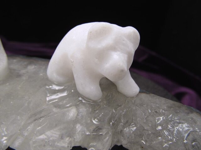 ◇まるで雪の結晶！◇キラキラ輝く！氷上の白くま置物◇スライス
