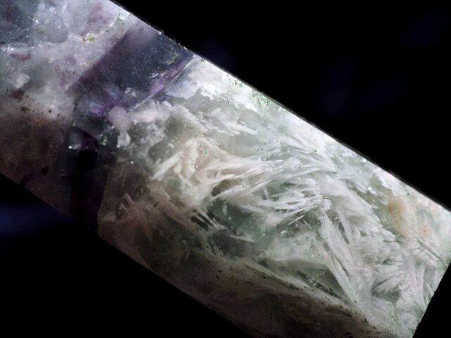 ◇希少！◇まるで美しい天使の羽◇唯一無二の神秘的模様◇癒しの石◇1