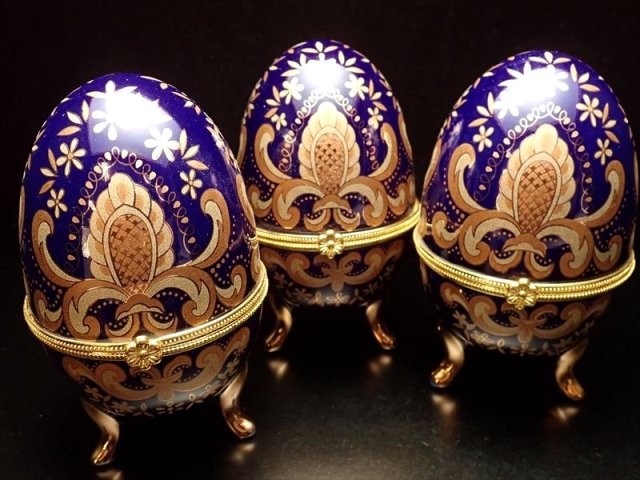 ◇インテリアジュエリーケース◇高貴なダマスク調の瑠璃色で自立する