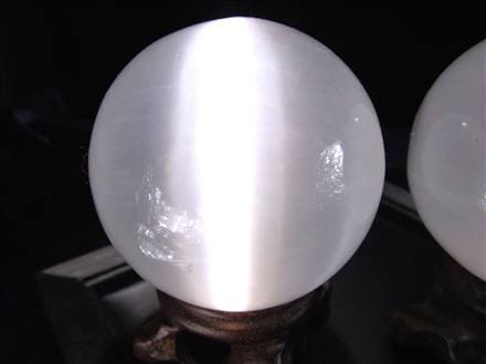 ◇ちょうどよい手のひらサイズ◇聖母マリアのガラス◇美麗キャッツアイ