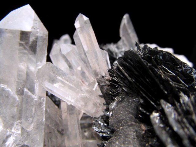 ☆当店初入荷！☆産出量の少ない希少形状ヘマタイト☆限定1点物☆鉄の