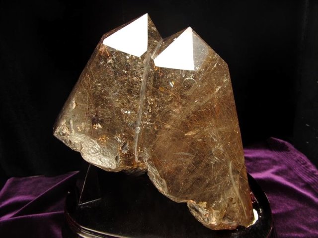 バイヤー厳選！】☆限定入荷！☆迫力の巨大双子山ポイント☆金運・財運