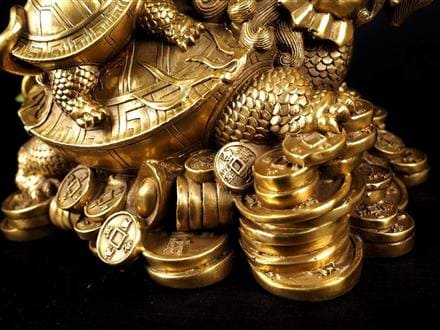 美品　サンガッツ本舗 龍亀(ロングイ)　金ラメ　GOLD Amazon.co.jp: 龍亀（ロングイ）陶器製 置物 オブジェ 商売繁盛