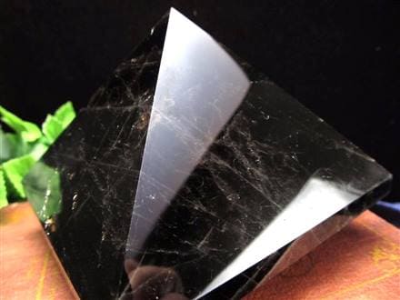 ◇待望の入荷！◇黒水晶ピラミッド◇マイナスエネルギーをプラスに転換