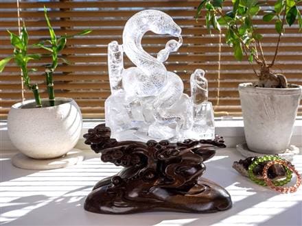 水晶、白蛇置物木彫り 水晶、白蛇置物木彫り