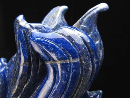 ◇神秘と知恵を司る霊獣◇九つの尾に宿る強運◇美しく艶やかな瑠璃色