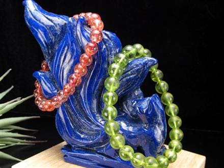 ◇神秘と知恵を司る霊獣◇九つの尾に宿る強運◇美しく艶やかな瑠璃色