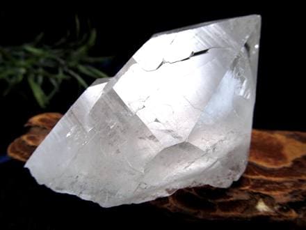 レムリアンシードクリスタル 1282ｇ　（シンギング） ☆古代の叡智を封じ込めた水晶☆別名シンギングクリスタル☆清らかな力