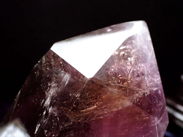 ◇独特の魅力を持つアメジスト◇希少なダブルポイント◇虹入りも