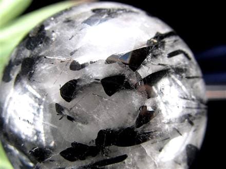 ☆激レア・希少タイプ！☆迫力の極太ブラックトルマリン結晶内包☆強力