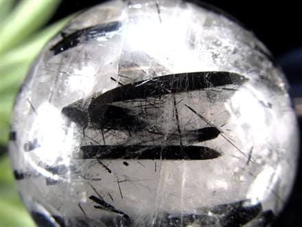 ☆激レア・希少タイプ！☆迫力の極太ブラックトルマリン結晶内包☆強力