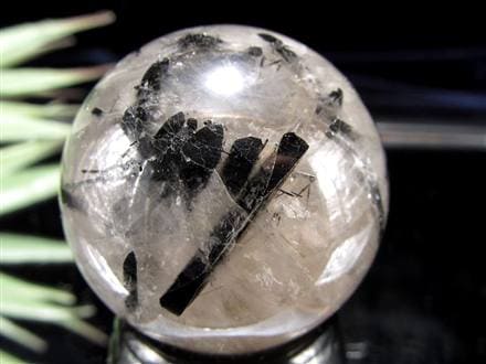 トルマリン入り　水晶　丸玉　天然石 トルマリン入り 水晶 丸玉 天然石 tourmalintedqurtz-