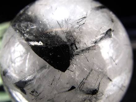 ☆激レア・希少タイプ！☆迫力の極太ブラックトルマリン結晶内包☆強力