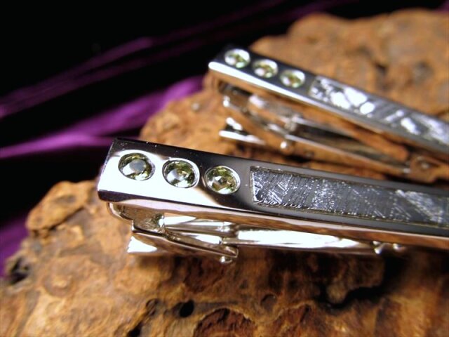 高級】白水晶 バングル 56mm 見にくかっ 