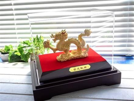 大開運置物】◇純金仕上げ！ゴールドドラゴン◇八卦の象徴の四本爪