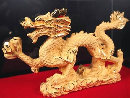 大開運置物】◇純金仕上げ！ゴールドドラゴン◇八卦の象徴の四本爪