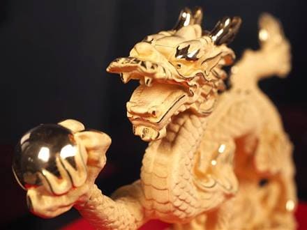 大開運置物】◇純金仕上げ！ゴールドドラゴン◇八卦の象徴の四本