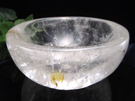 ☆超浄化！心と空間を清める天然水晶皿☆透明感と重厚感を兼ね備えた