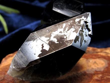 最高峰クオリティ アーカンソー産 水晶クラスター 母岩なし 龍モチーフ ◇漆黒の極上結晶◇世界有数のパワースポット「アーカンソー州産