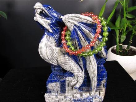 ラピスラズリでできた龍の彫刻です 風水 ラピスラズリでできた龍の彫刻