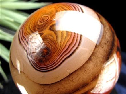 ☆自然が作り出す魅惑の縞模様☆情熱的なレッドレースアゲート☆邪を