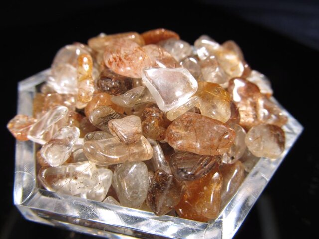 超特大 83mm ゴールドレッドブロンズルチルクォーツ 針水晶