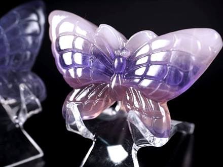 ☆華やかな蝶モチーフ彫刻☆パープルグラデーション☆天才の石☆お守り