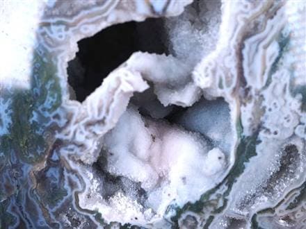 大き目　569g 瑪瑙白水晶 笑口丸玉 心の安定 精神力を高める WB002 大き目 569g 瑪瑙白水晶 笑口丸玉 心の安定 精神力を高める