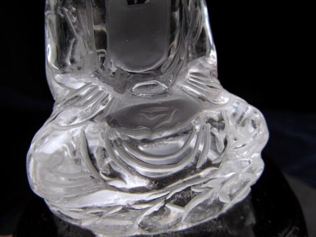 ◇極上品！職人による繊細彫刻◇透明水晶◇豊かな表情が鮮明に