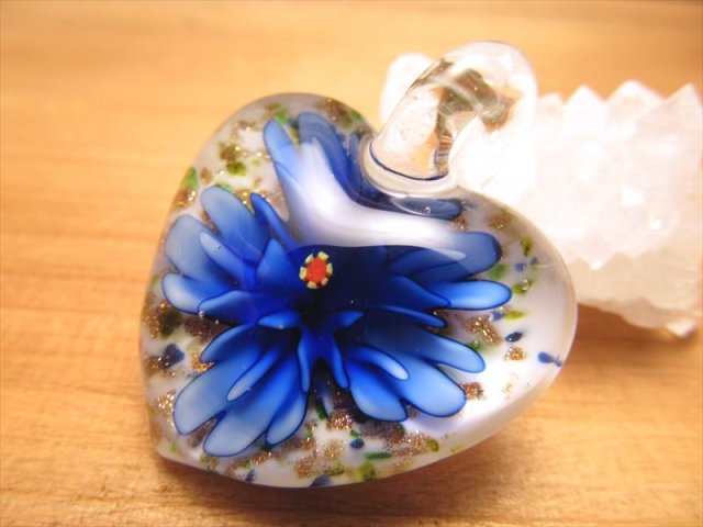 ★感謝品★ハンドクラフト【ガラス細工『蓄光タイプ』フラワーグラスペンダント】❤️ ☆感謝品☆ハンドクラフト【ガラス細工『蓄光タイプ』フラワーグラス