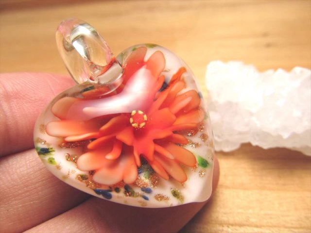 ☆全5種☆手作り・花モチーフのハンドクラフトペンダント☆激安5個