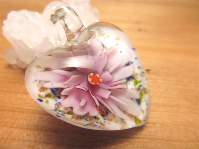 ☆全5種☆手作り・花モチーフのハンドクラフトペンダント☆激安5個