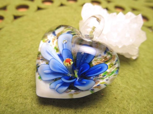 ★感謝品★ハンドクラフト【ガラス細工『蓄光タイプ』フラワーグラスペンダント】❤️ ☆感謝品☆ハンドクラフト【ガラス細工『蓄光タイプ』フラワーグラス