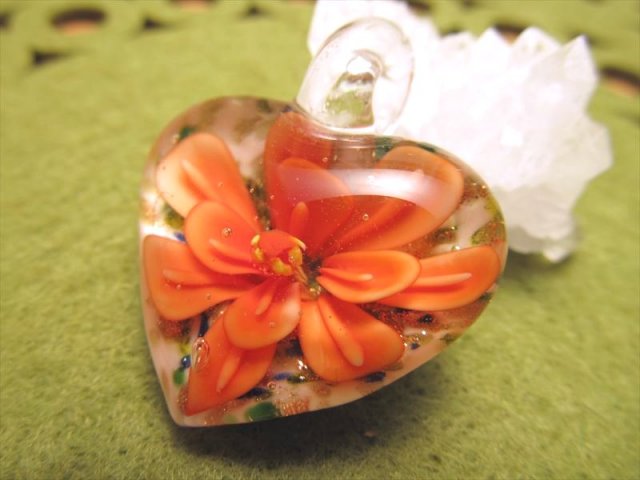☆全5種☆手作り・花モチーフのハンドクラフトペンダント☆激安5個