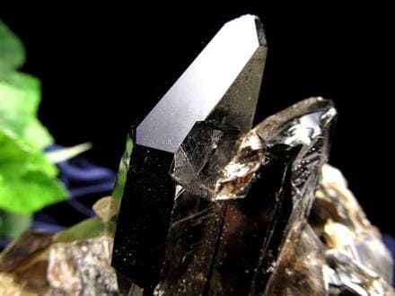 コン郎オリジナル 魔除けの石　漆黒のモリオン黒水晶クラスター ☆高品質！☆漆黒の水晶☆艶やかな光沢☆圧倒的支持！最強の魔
