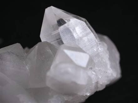 ✨天然‥原石✨国産水晶クラスターBigサイズ・希少品 水晶 クラスター 原石 6.1Kg いくつもの大きなポイントが特徴