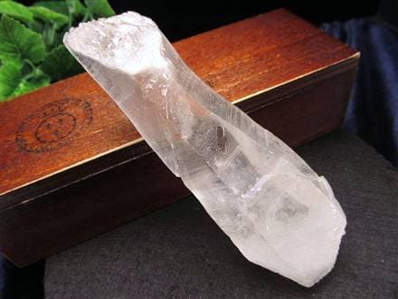 ☆古代の叡智を封じ込めた水晶☆別名シンギングクリスタル