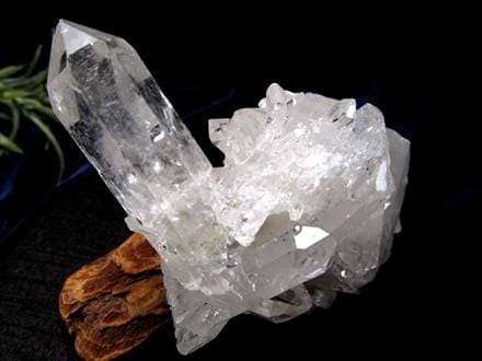 【極美結晶/虹入り】最高峰ブラジル ミナスジェライス州産 水晶ポイント 666g ☆希少産地！☆ブラジルで『最も美しい』といわれる水晶☆美麗な水晶の