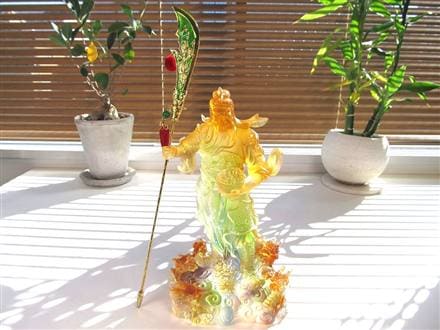 手彫彫刻 高品質高透明 天然本水晶 関羽公 財神/武神軍神/商業神 三國志 置物 ◇威風堂々たる風格◇三国志の超有名武将！関羽◇商売繁盛と学問成就の