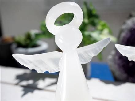 ◇細かな部分まで彫り込まれた天使置物！◇手のひらに収まるお手頃