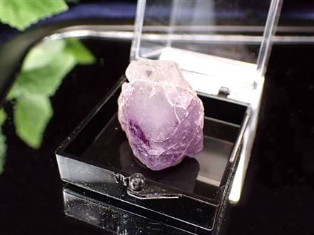 レア産地✨高品質 赤蛍光フローライト原石 赤蛍光に輝く】フローライト パキスタン産