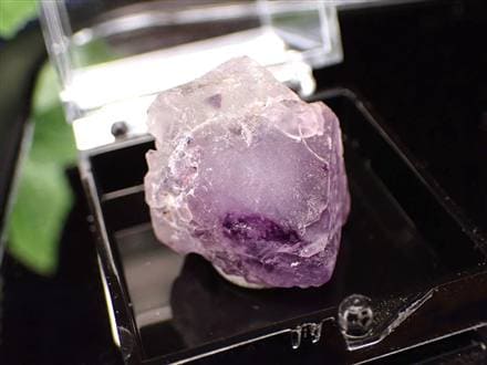 レア産地✨高品質 赤蛍光フローライト原石 ☆採掘量極僅か！激レア産地☆特徴的な希少赤色蛍光!!☆目を奪