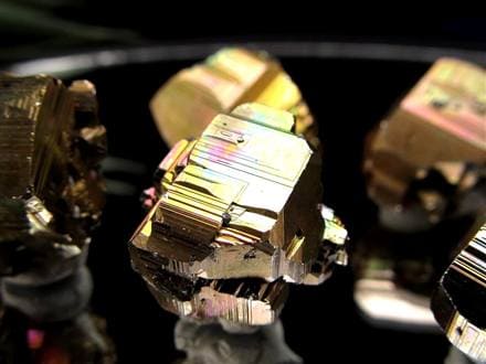 ◇幻の逸品！「虹色黄鉄鉱」◇もう採れない！一度限りの採掘