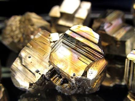 ◇幻の逸品！「虹色黄鉄鉱」◇もう採れない！一度限りの採掘